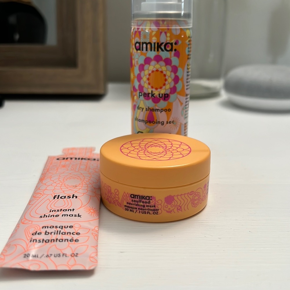 Anika Travel Set